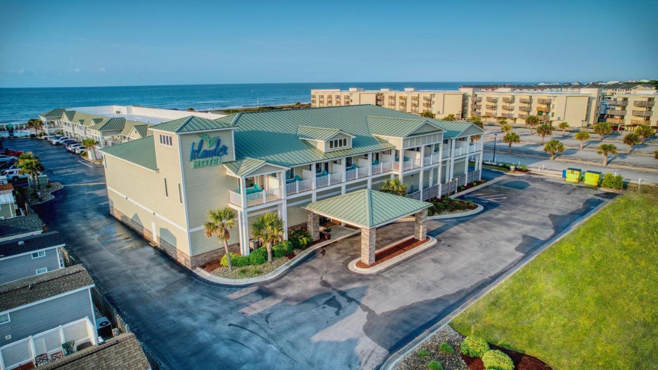 Islander & Hotel Emerald Isle