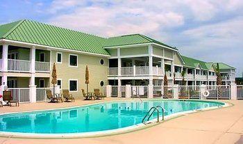 Islander & Hotel Emerald Isle